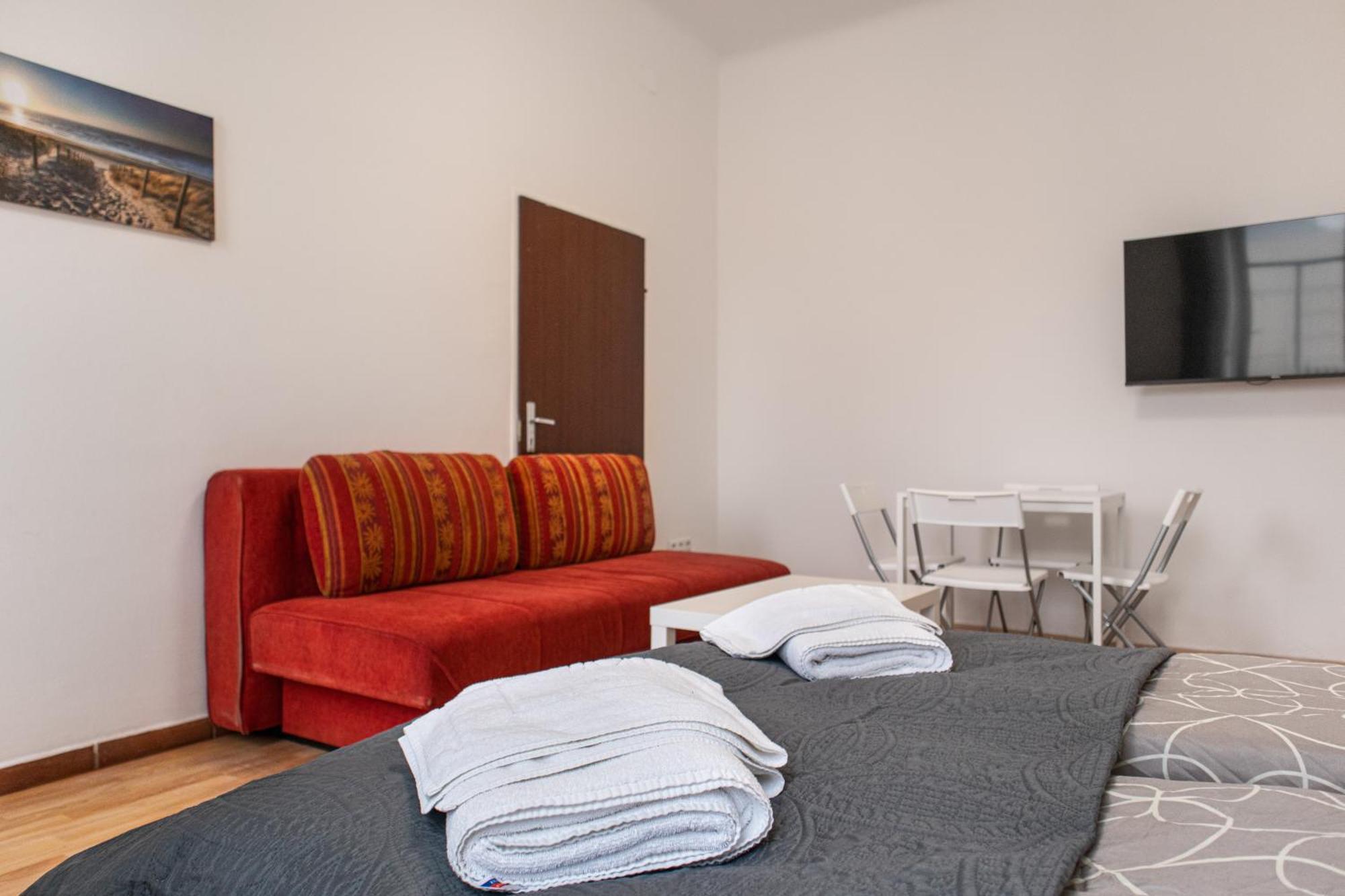 Homelike 2Br Apt. @Millenium Tower/Danube River Bécs Kültér fotó